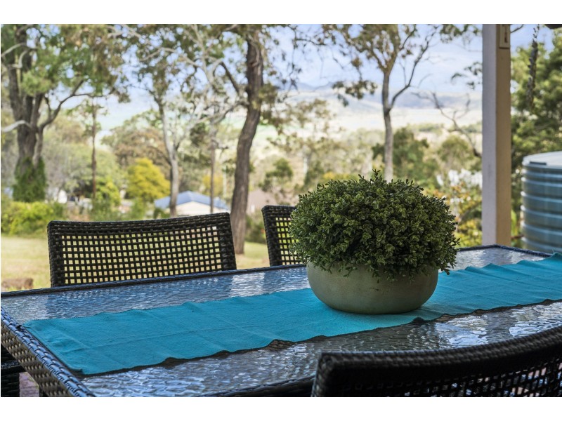 6 Phalaris Court, Meringandan West QLD 4352