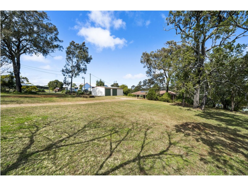 6 Phalaris Court, Meringandan West QLD 4352