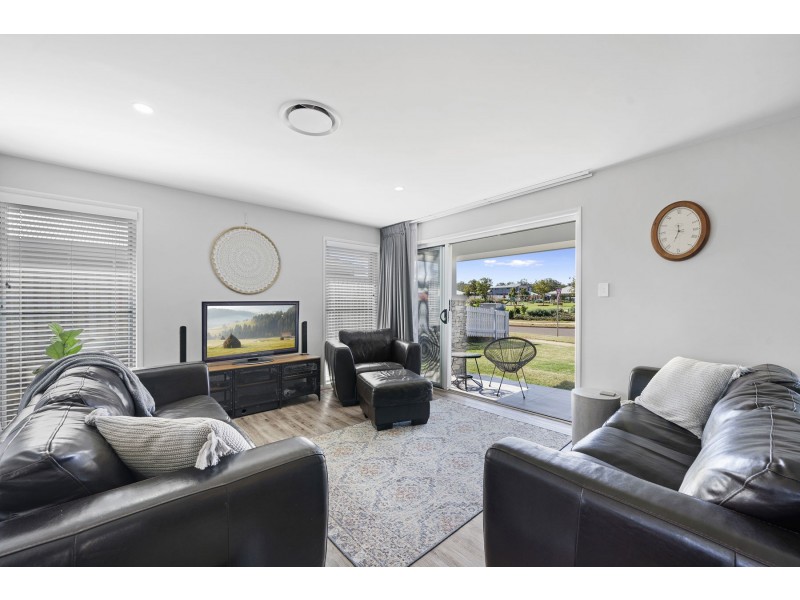 27 Crooke Street, Highfields QLD 4352