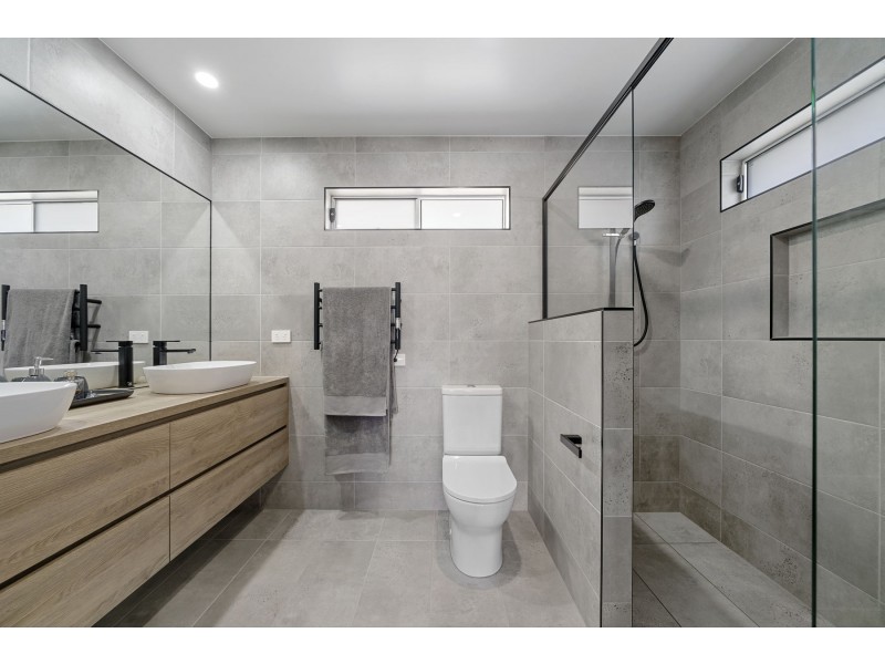 27 Crooke Street, Highfields QLD 4352