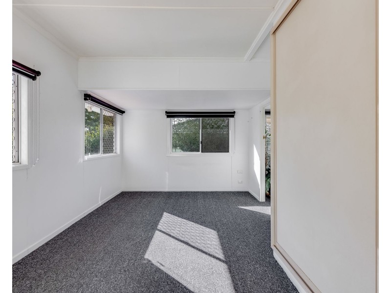 280 West Street, Kearneys Spring QLD 4350