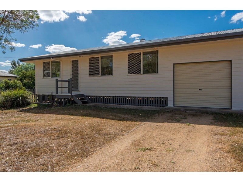 18 Railway Street, Cambooya QLD 4358