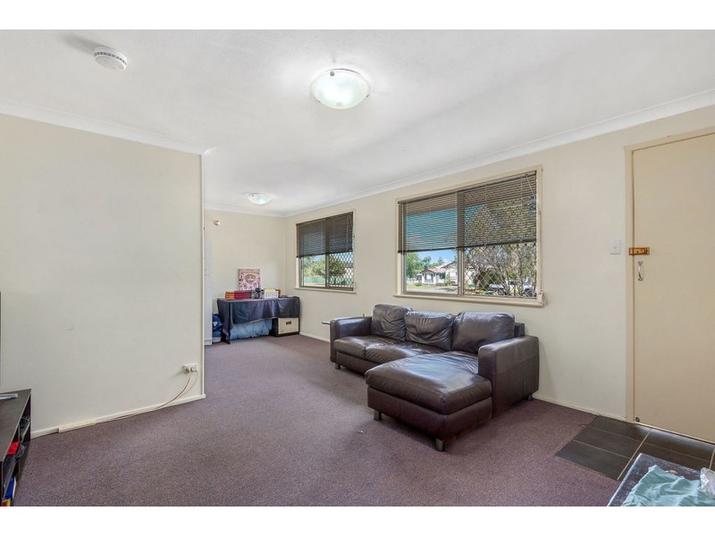 18 Railway Street, Cambooya QLD 4358