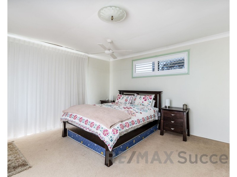 1 Collard Court, Darling Heights QLD 4350