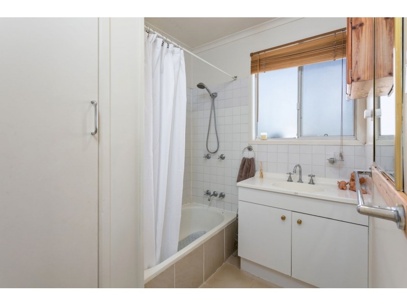 15 Loudon Street, South Toowoomba QLD 4350