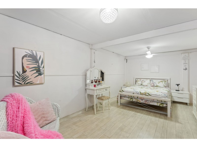 15 Loudon Street, South Toowoomba QLD 4350