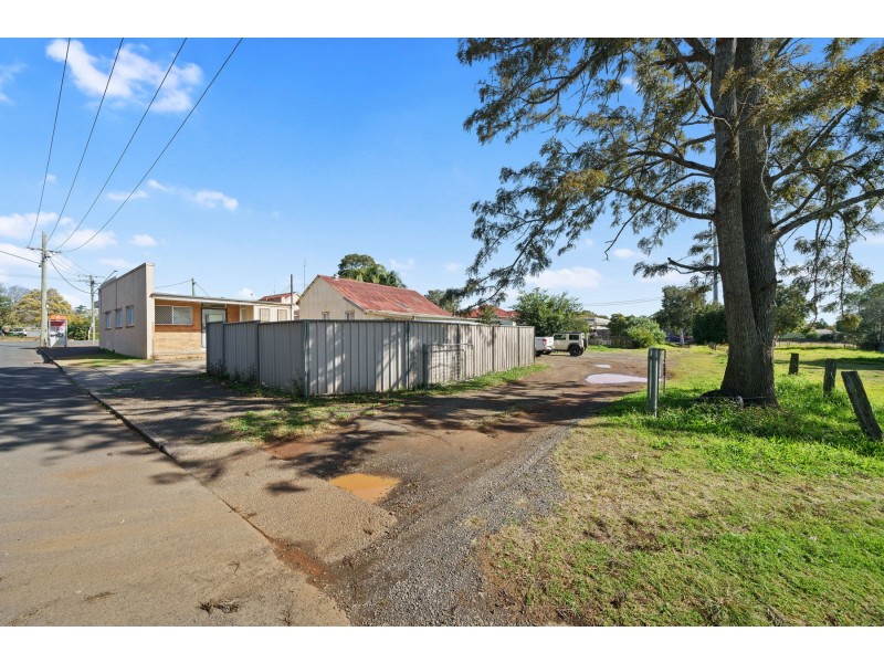 241-249 Bridge Street, Newtown QLD 4350