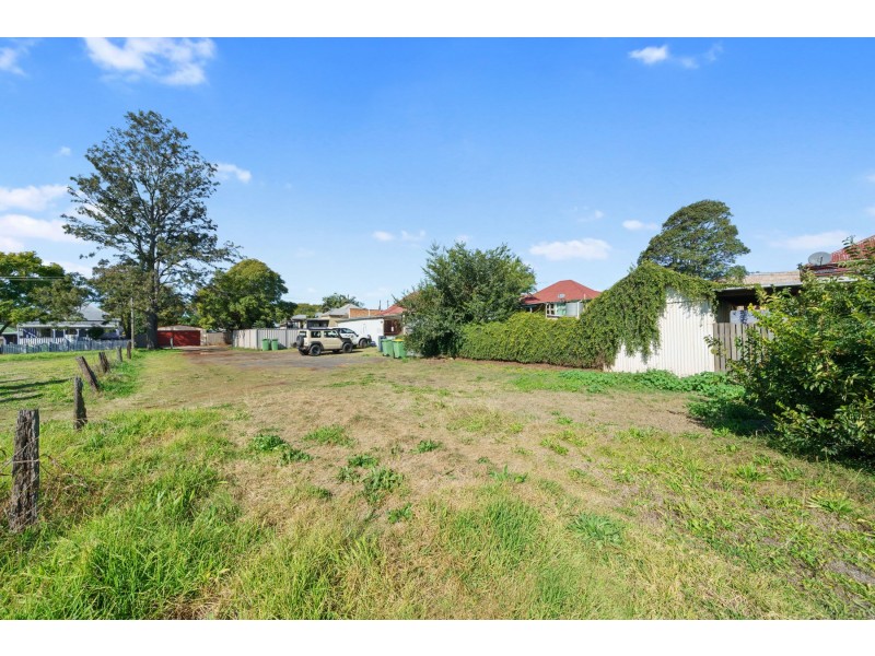241-249 Bridge Street, Newtown QLD 4350