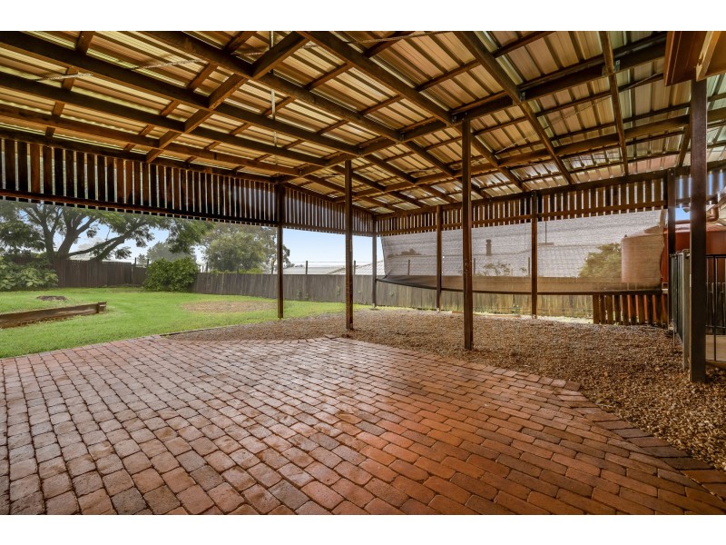 28 Banksia Street, Newtown QLD 4350