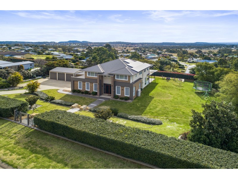 6 Mountview Court, Highfields QLD 4352