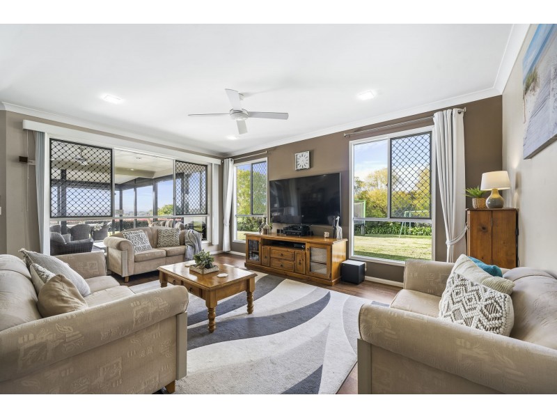 6 Mountview Court, Highfields QLD 4352