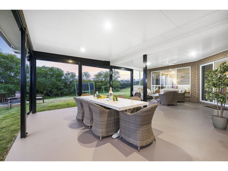 6 Mountview Court, Highfields QLD 4352