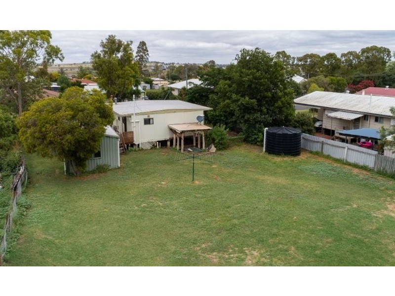 7 Queen Street, Kingsthorpe QLD 4400