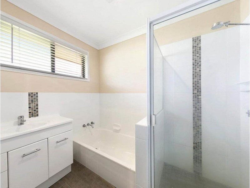 20 Hinkler Crescent, Wilsonton QLD 4350
