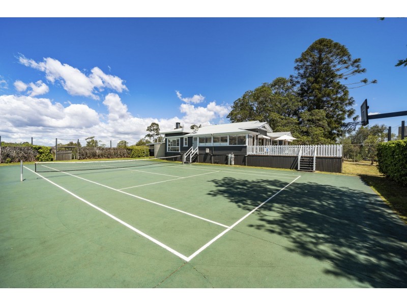 14 Academy Court, Glenvale QLD 4350