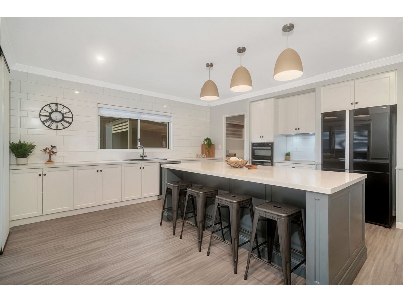 15 McBurnie Avenue, Highfields QLD 4352