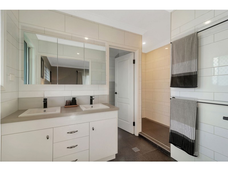 15 McBurnie Avenue, Highfields QLD 4352