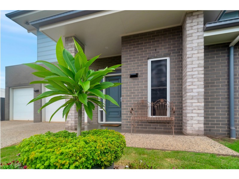 15 McBurnie Avenue, Highfields QLD 4352