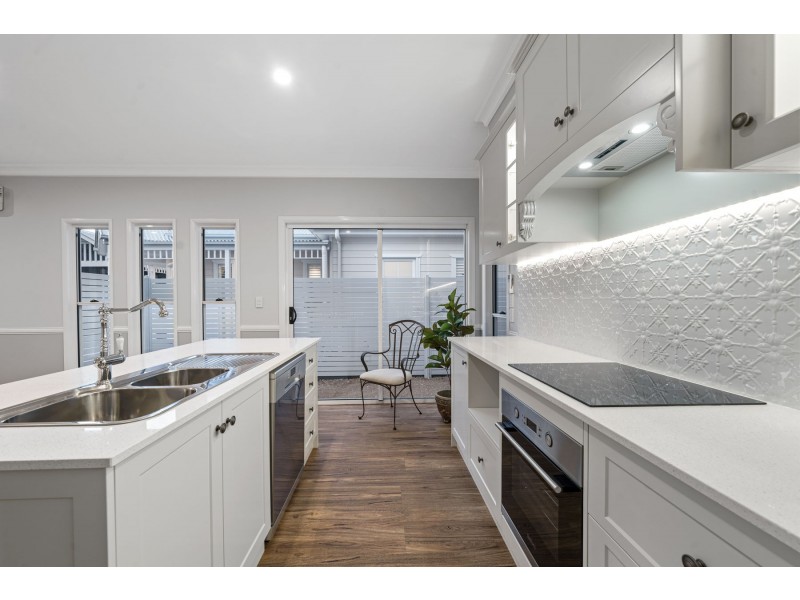 3 Walton Street, North Toowoomba QLD 4350