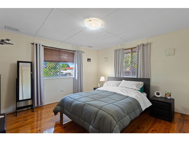 5 Corser Street, Centenary Heights QLD 4350