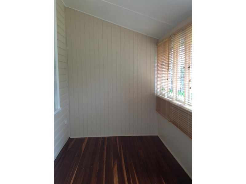 2/111 Bridge St, Mount Lofty QLD 4350