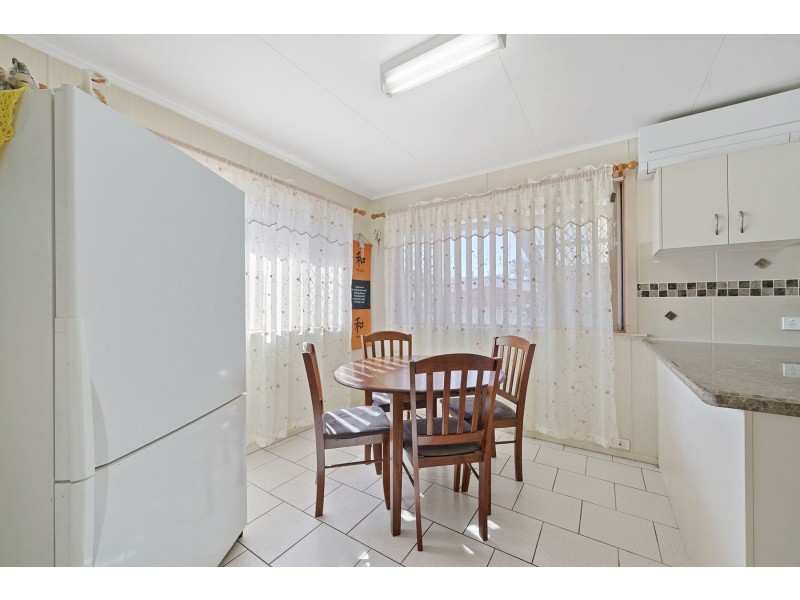 34 Holberton Street, Rockville QLD 4350