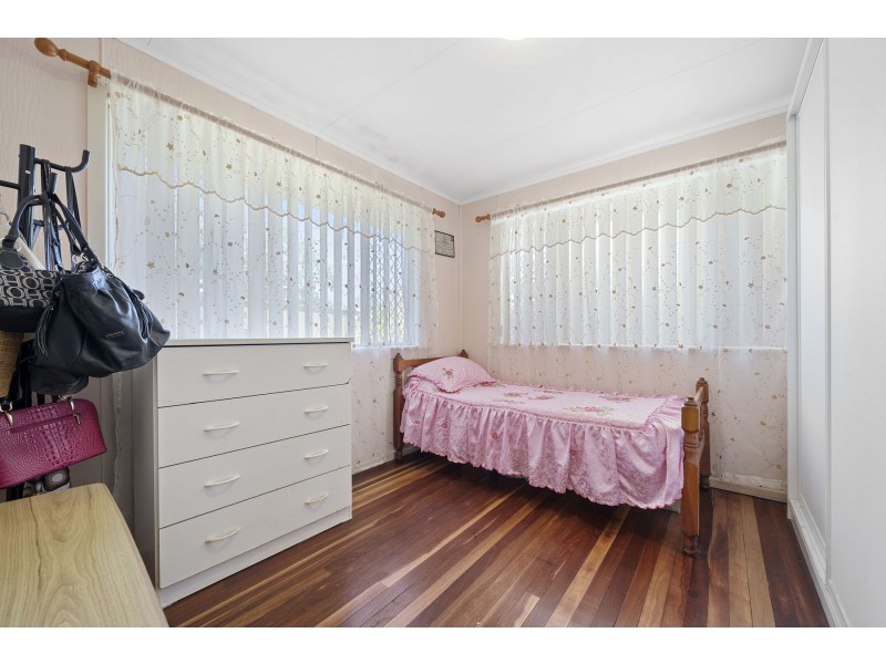 34 Holberton Street, Rockville QLD 4350