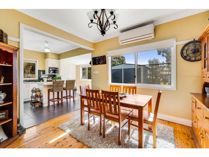 15 Bullock Street, Rockville QLD 4350