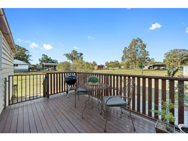 32 John Street, Goombungee QLD 4354