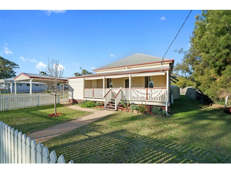 32 John Street, Goombungee QLD 4354