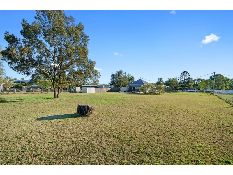 32 John Street, Goombungee QLD 4354