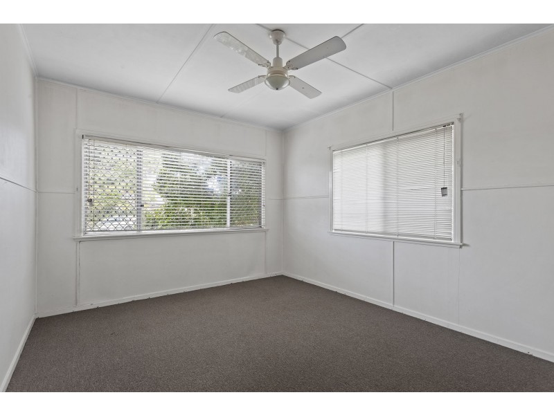 19 Ellis Street, Wilsonton QLD 4350