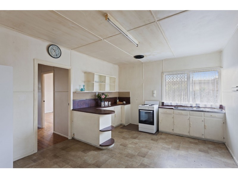 19 Ellis Street, Wilsonton QLD 4350