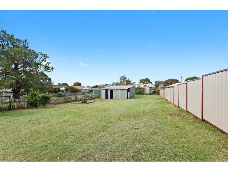 19 Ellis Street, Wilsonton QLD 4350