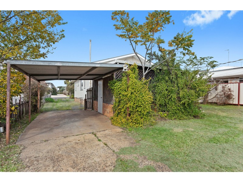 19 Ellis Street, Wilsonton QLD 4350