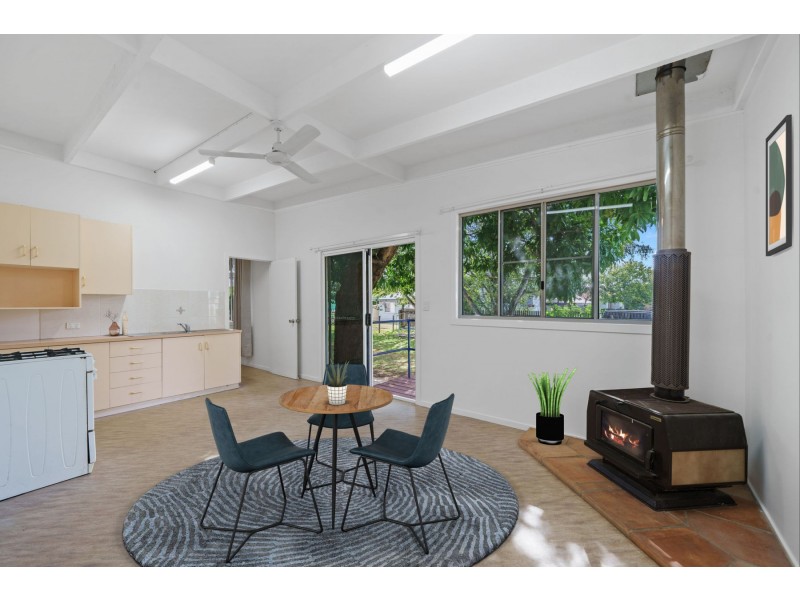 16 Railway Street, Helidon QLD 4344