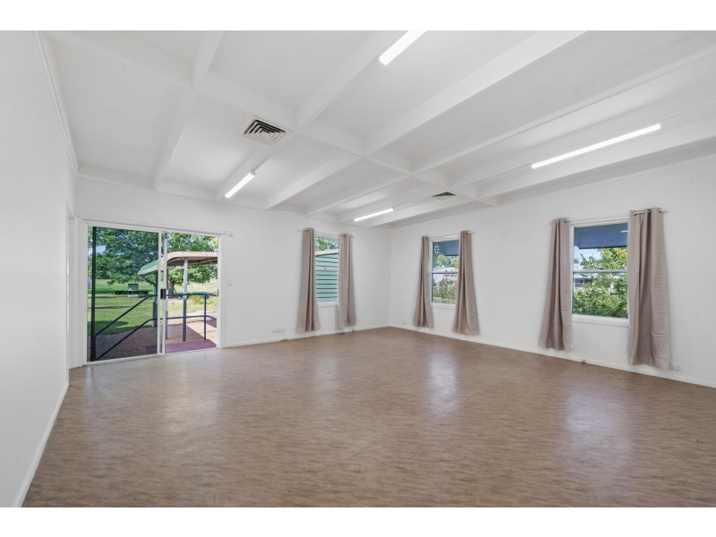 16 Railway Street, Helidon QLD 4344
