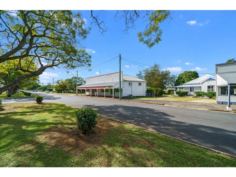 16 Railway Street, Helidon QLD 4344