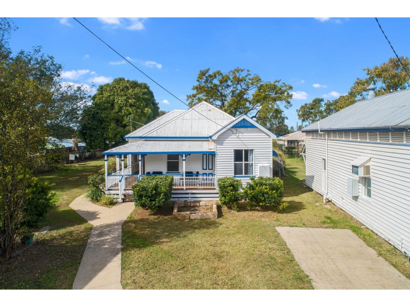 16 Railway Street, Helidon QLD 4344