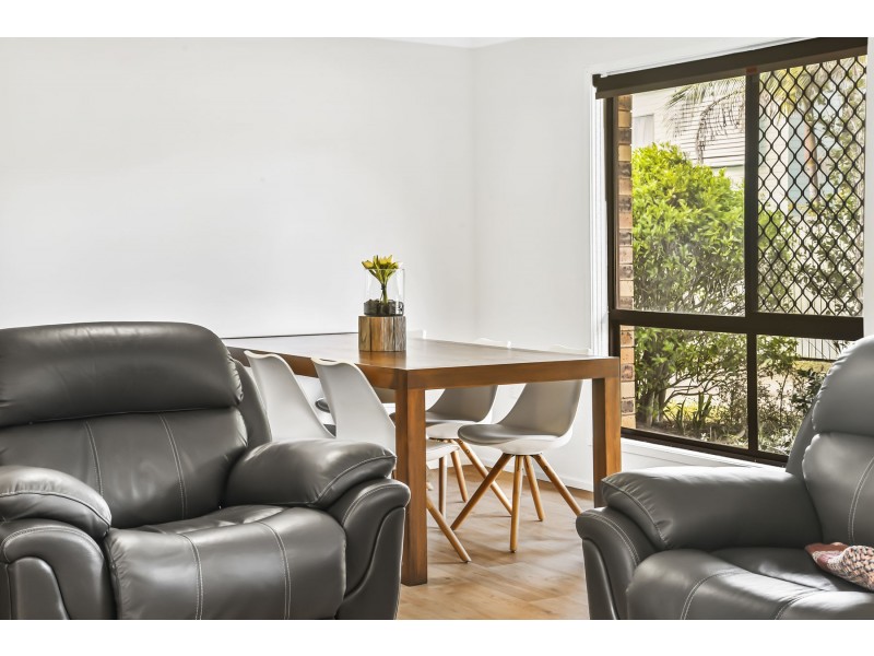 4/329 West Street, Harristown QLD 4350