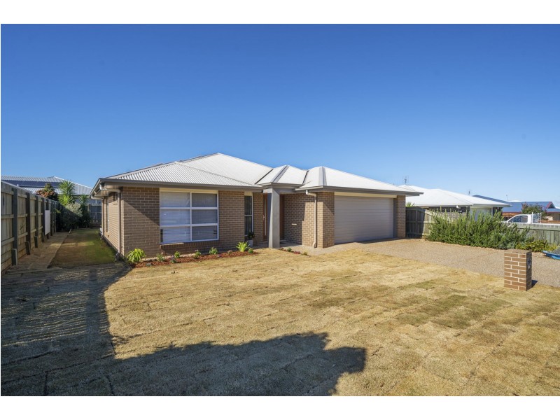 162 Kearney Street, Kearneys Spring QLD 4350