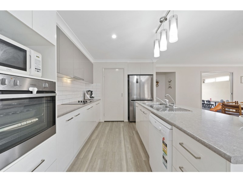 162 Kearney Street, Kearneys Spring QLD 4350