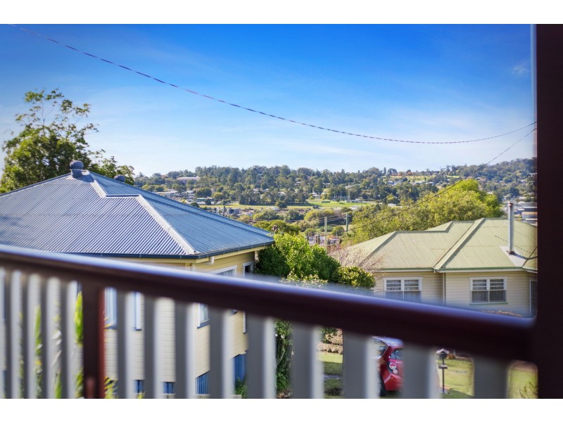 3 Donegal Street, Rockville QLD 4350