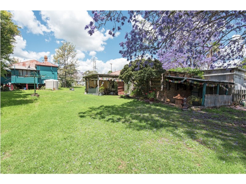 123 Mocatta Street, Goombungee QLD 4354