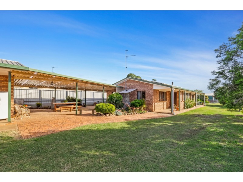 14 Thomas Street, Cambooya QLD 4358