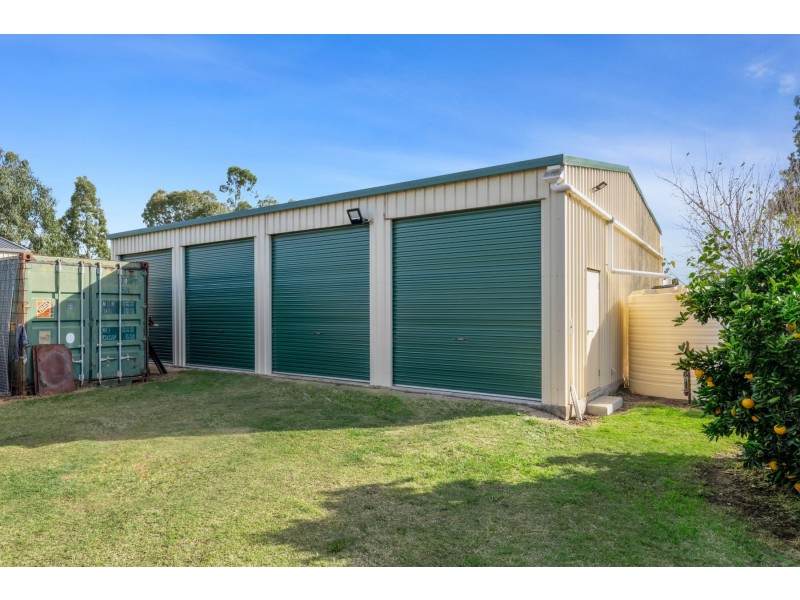 14 Thomas Street, Cambooya QLD 4358