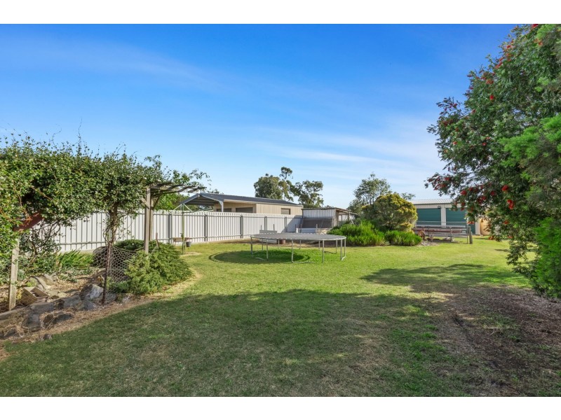 14 Thomas Street, Cambooya QLD 4358