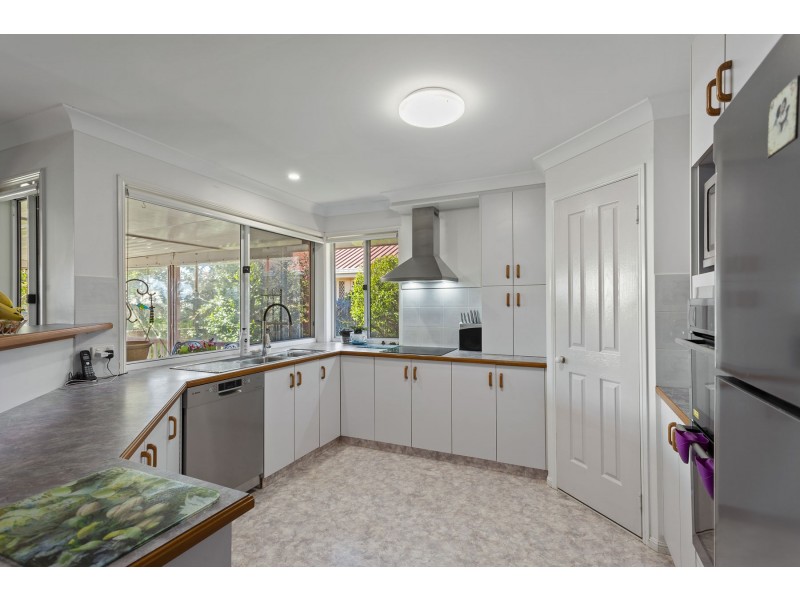 13 Zinnia Court, Middle Ridge QLD 4350