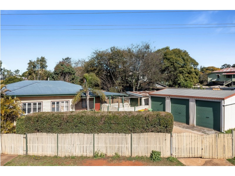 199 West Street, Harristown QLD 4350