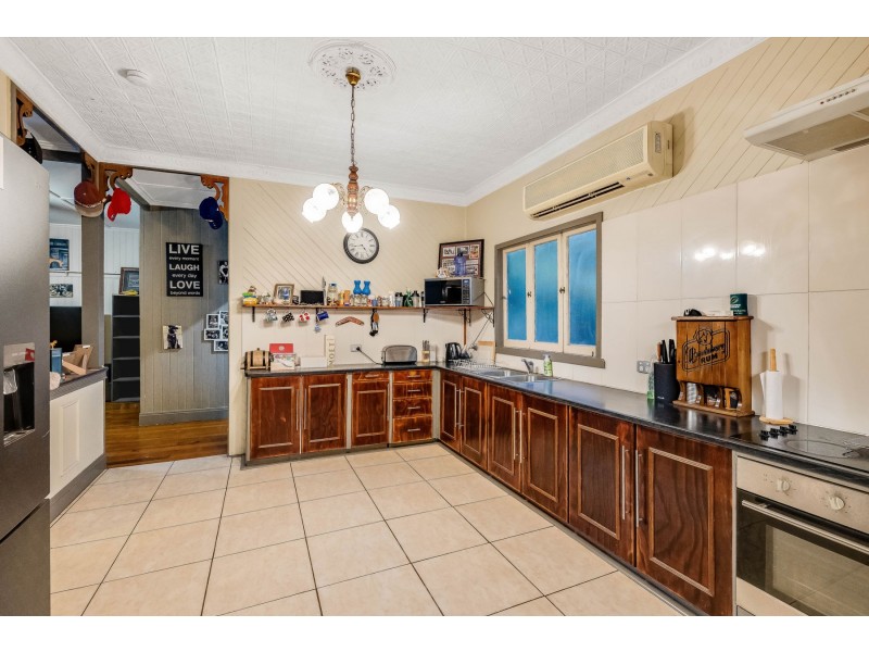199 West Street, Harristown QLD 4350